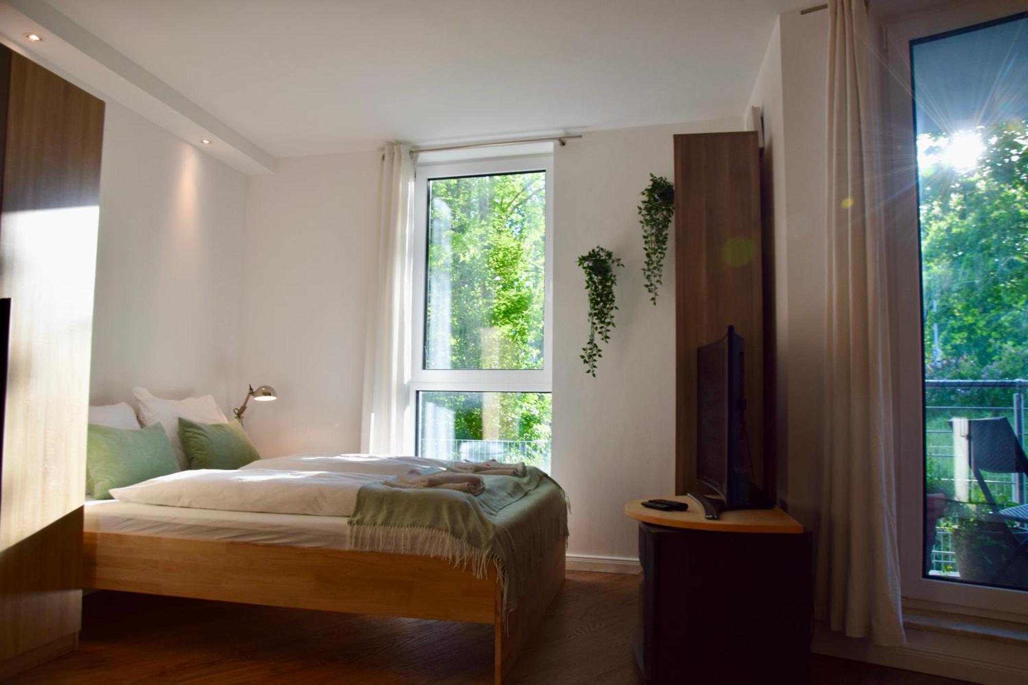 Stilvolle Wohnung Mit Balkon & Parkplatz Rostock Zewnętrze zdjęcie